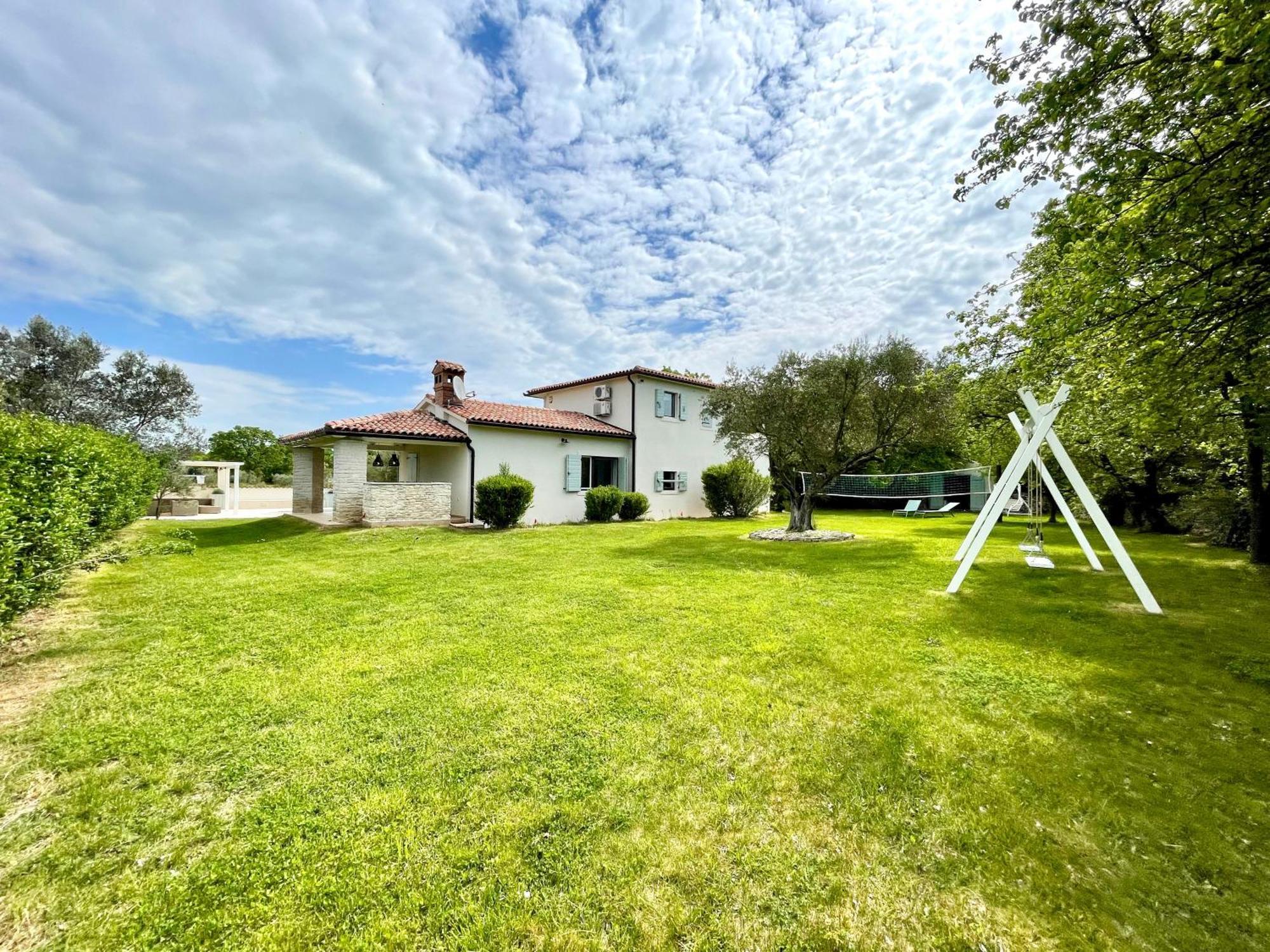 Luxury Villa In Istria - 9,000 Sqm Private Estate With Pool & Sauna, 15 Min To Sea, Near Fazana, 3 Bedrooms Jursici Ngoại thất bức ảnh