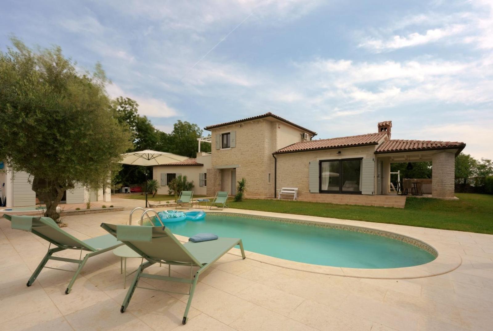 Luxury Villa In Istria - 9,000 Sqm Private Estate With Pool & Sauna, 15 Min To Sea, Near Fazana, 3 Bedrooms Jursici Ngoại thất bức ảnh