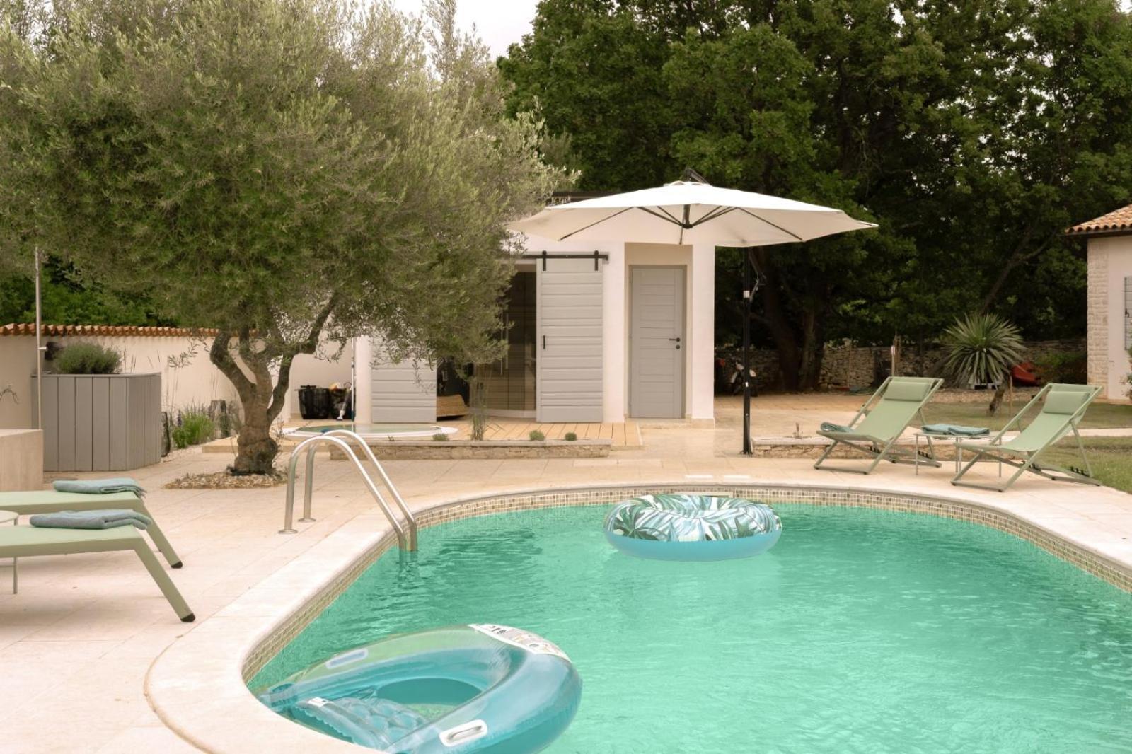 Luxury Villa In Istria - 9,000 Sqm Private Estate With Pool & Sauna, 15 Min To Sea, Near Fazana, 3 Bedrooms Jursici Ngoại thất bức ảnh